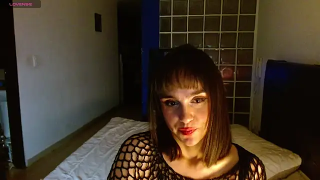 Snapshot of collette_beaufoy_ chatting on 02.12.25 collette beaufoy online show from 02.12.25