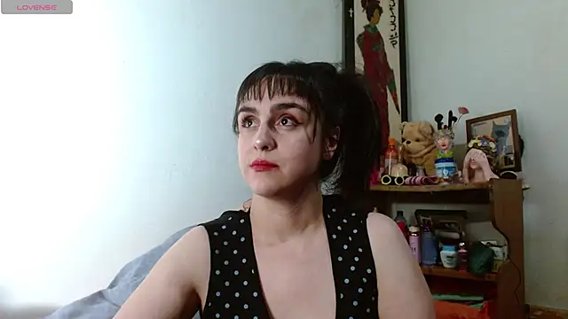 Snapshot of collette_beaufoy_ chatting on 10.19.25 collette beaufoy online show from 10.19.25