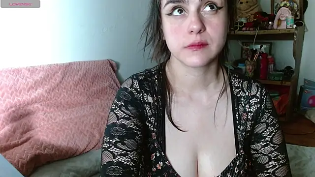 Snapshot of collette_beaufoy_ chatting on 11.02.25 collette beaufoy online show from 11.02.25