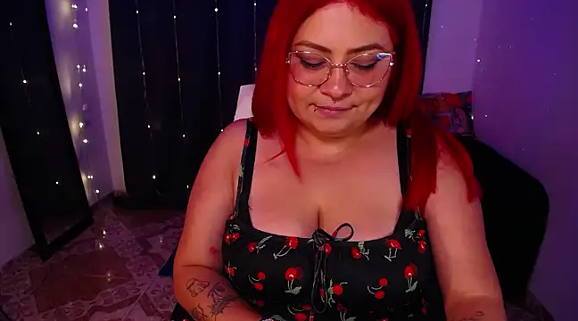 Snapshot of bad_scarlett1 chatting on 02.15.25 bad scarlett1 online show from 02.15.25