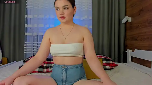 Elizabeth Hottie  online show from 12.06.24