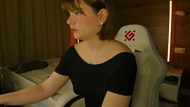 Elizabeth Hottie  online show from 03.19.26