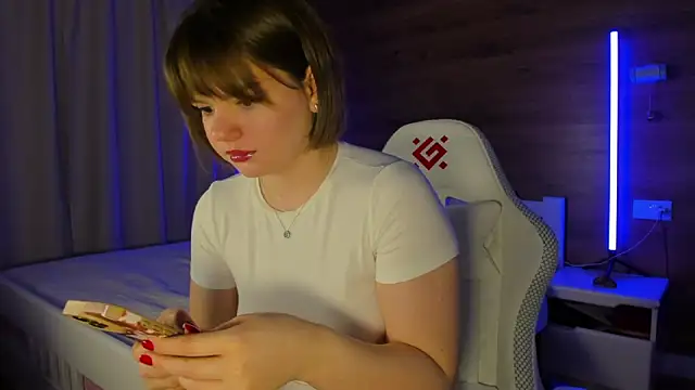 Elizabeth Hottie  online show from 04.17.26