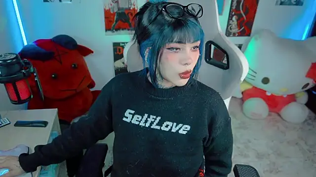 Snapshot of Deadly_Doll chatting on 07.01.26 Deadly Doll online show from 07.01.26