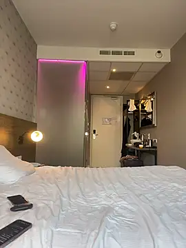 MileySin1111 online show from 10.27.25