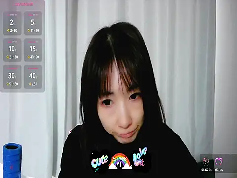 Snapshot of Love_me_Eri_ chatting on 10.14.25 Love me Eri  online show from 10.14.25
