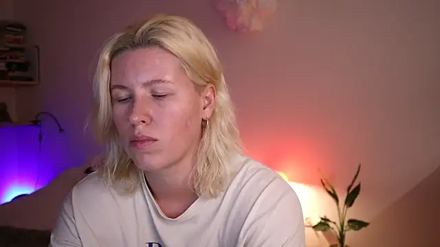 moonamii online show from 01.16.25