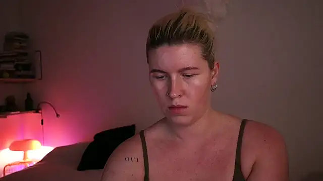 moonamii online show from 02.18.25