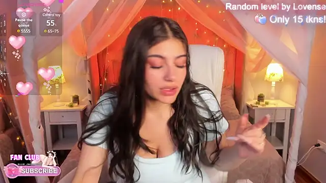 Ellie Jhonson   online show from 03.04.25