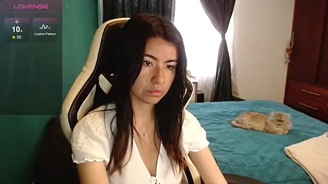 Snapshot of alice_middlee chatting on 02.10.26 alice middlee online show from 02.10.26