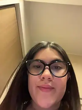 Snapshot of Valenhill@xh chatting on 07.24.26 Valenhillxh online show from 07.24.26