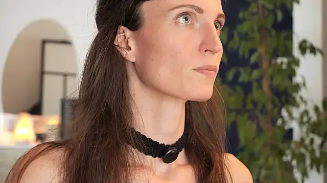 yulladao online show from 10.16.25