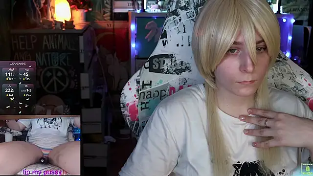 Snapshot of ShiroiFubuki chatting on 03.20.25 ShiroiFubuki online show from 03.20.25