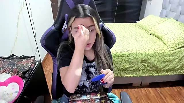 LuisaReyes 2911 online show from 10.25.25