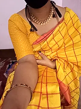 Snapshot of Mallu-Gayathri_Arun chatting on 09.17.25 Mallu-Gayathri Arun online show from 09.17.25
