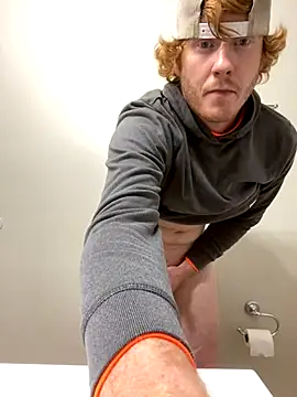 Snapshot of hottestcouplevaa chatting on 12.01.24 hottestcouplevaa online show from 12.01.24