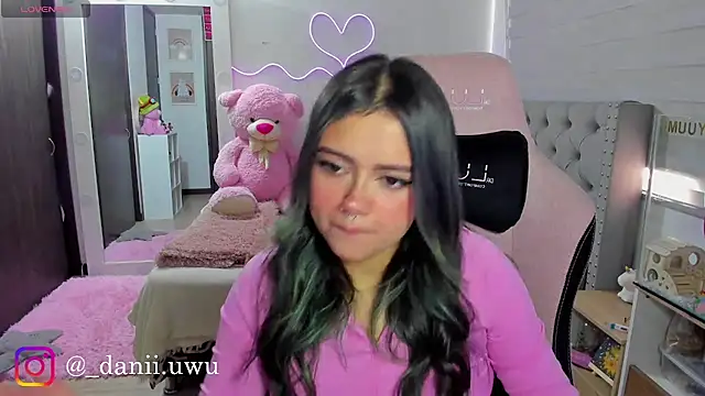 CuteDani  online show from 07.15.26
