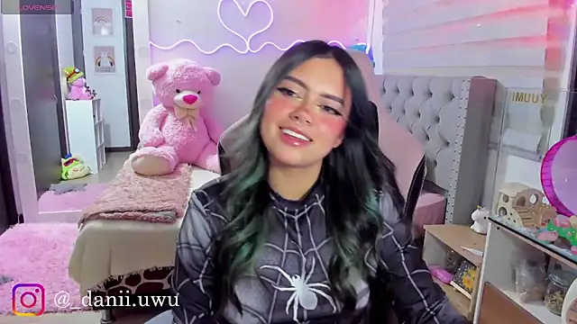 CuteDani  online show from 07.17.26