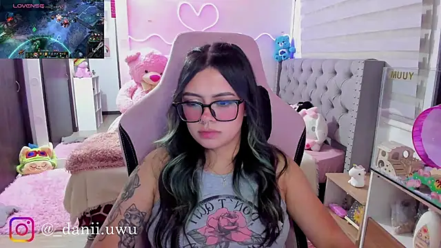 CuteDani  online show from 07.18.26