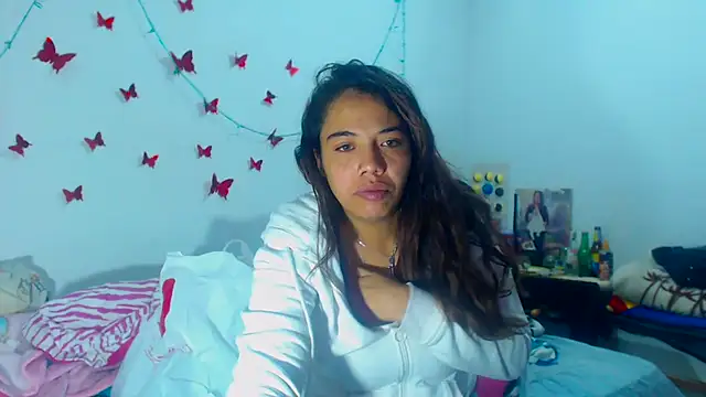 Snapshot of AmaraRoberts420 chatting on 12.17.24 AmaraRoberts420 online show from 12.17.24