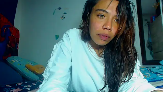 Snapshot of AmaraRoberts420 chatting on 12.19.24 AmaraRoberts420 online show from 12.19.24