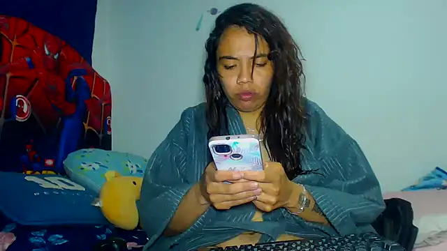 Snapshot of AmaraRoberts420 chatting on 12.20.24 AmaraRoberts420 online show from 12.20.24