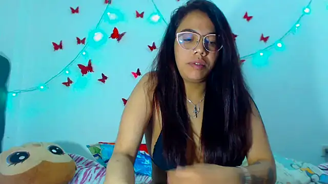 Snapshot of AmaraRoberts420 chatting on 12.23.24 AmaraRoberts420 online show from 12.23.24