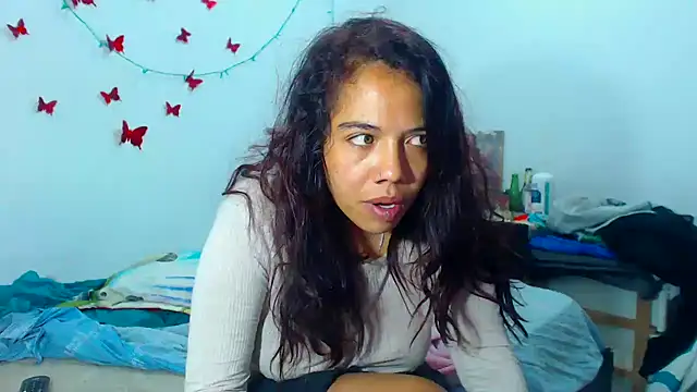 Snapshot of AmaraRoberts420 chatting on 12.31.24 AmaraRoberts420 online show from 12.31.24