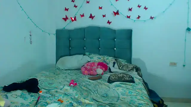 Snapshot of AmaraRoberts420 chatting on 01.22.25 AmaraRoberts420 online show from 01.22.25