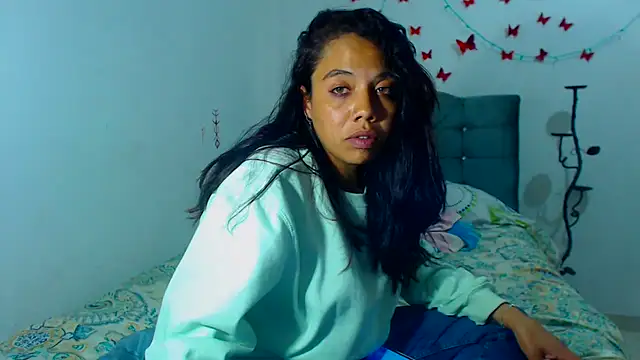 Snapshot of AmaraRoberts420 chatting on 02.18.25 AmaraRoberts420 online show from 02.18.25