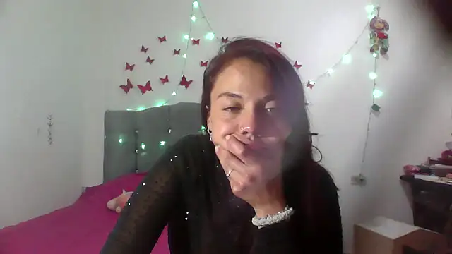 Snapshot of AmaraRoberts420 chatting on 03.03.25 AmaraRoberts420 online show from 03.03.25