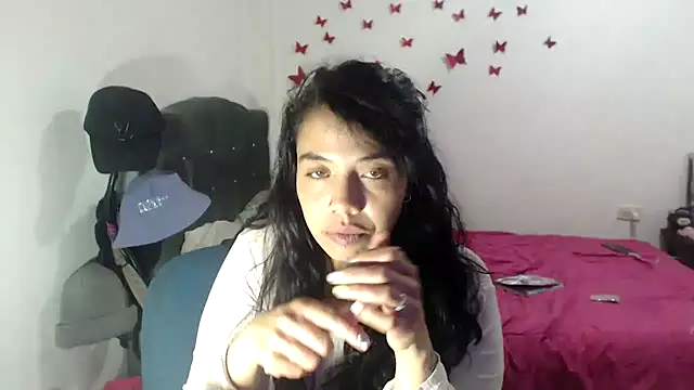 Snapshot of AmaraRoberts420 chatting on 09.12.25 AmaraRoberts420 online show from 09.12.25