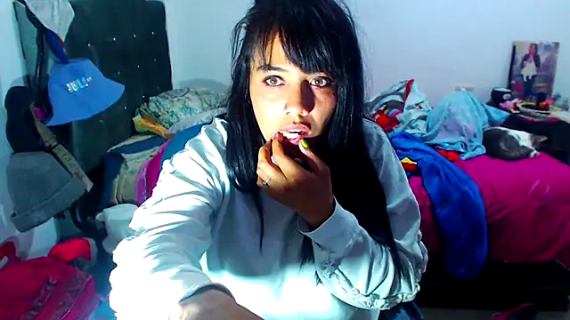 Snapshot of AmaraRoberts420 chatting on 09.14.25 AmaraRoberts420 online show from 09.14.25