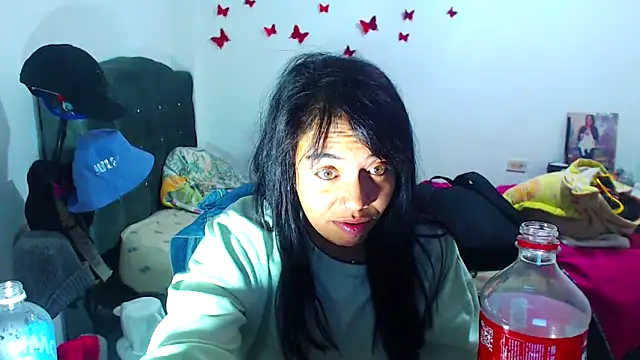 Snapshot of AmaraRoberts420 chatting on 09.15.25 AmaraRoberts420 online show from 09.15.25