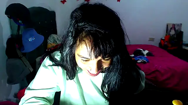 Snapshot of AmaraRoberts420 chatting on 09.15.25 AmaraRoberts420 online show from 09.15.25