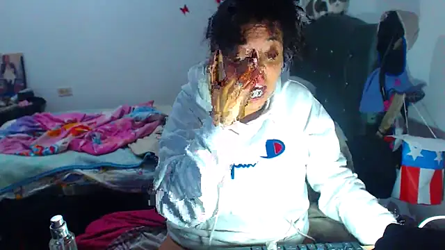 Snapshot of AmaraRoberts420 chatting on 10.08.25 AmaraRoberts420 online show from 10.08.25