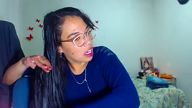 Snapshot of AmaraRoberts420 chatting on 11.12.25 AmaraRoberts420 online show from 11.12.25