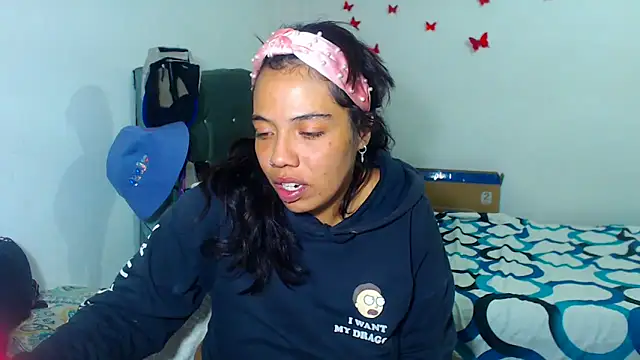 Snapshot of AmaraRoberts420 chatting on 11.23.25 AmaraRoberts420 online show from 11.23.25