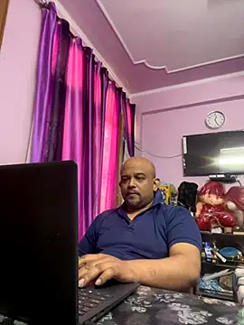 Dick 6inches online show from 11.09.25