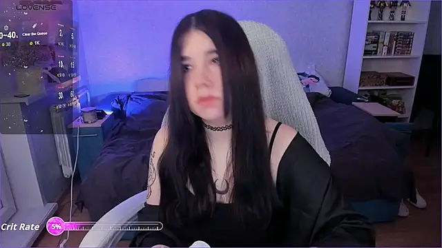 Snapshot of kellyharris chatting on 10.15.25 kellyharris online show from 10.15.25