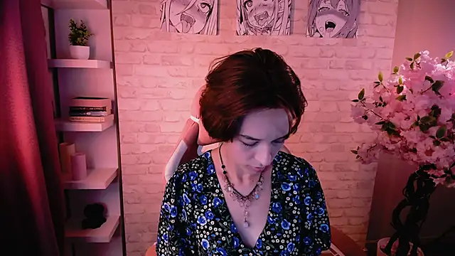 Snapshot of VivianLy_ chatting on 09.10.25 VivianLy  online show from 09.10.25