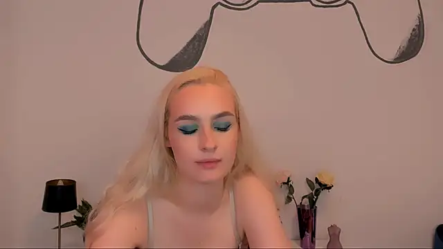 Snapshot of OliviaKisss chatting on 09.11.25 OliviaKisss online show from 09.11.25