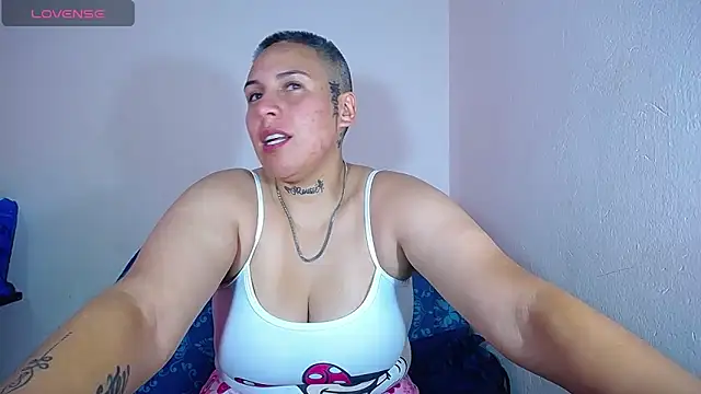 Yessi rousse online show from 01.22.25