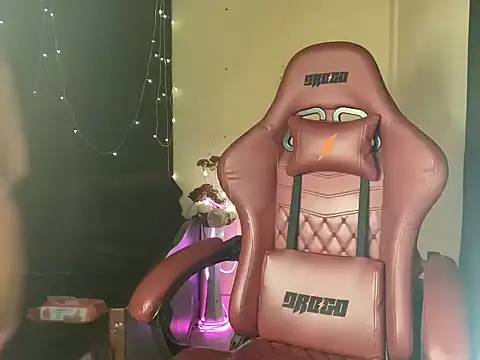 Snapshot of shanayaaa_1 chatting on 01.23.25 shanayaaa 1 online show from 01.23.25