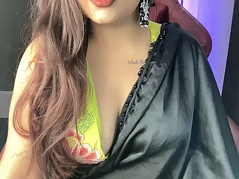 Snapshot of shanayaaa_1 chatting on 09.10.25 shanayaaa 1 online show from 09.10.25