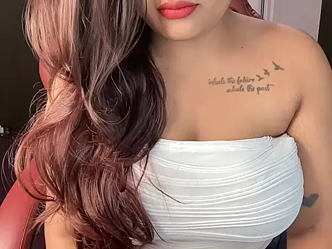 Snapshot of shanayaaa_1 chatting on 09.24.25 shanayaaa 1 online show from 09.24.25