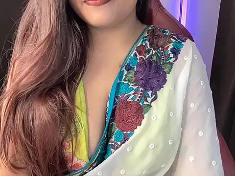 Snapshot of shanayaaa_1 chatting on 10.15.25 shanayaaa 1 online show from 10.15.25