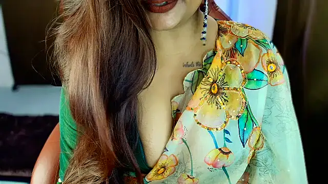 Snapshot of shanayaaa_1 chatting on 10.21.25 shanayaaa 1 online show from 10.21.25