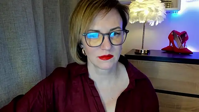 feliziaDesire online show from 10.21.25