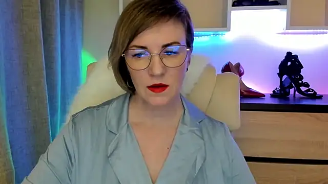 Snapshot of feliziaDesire chatting on 02.10.26 feliziaDesire online show from 02.10.26